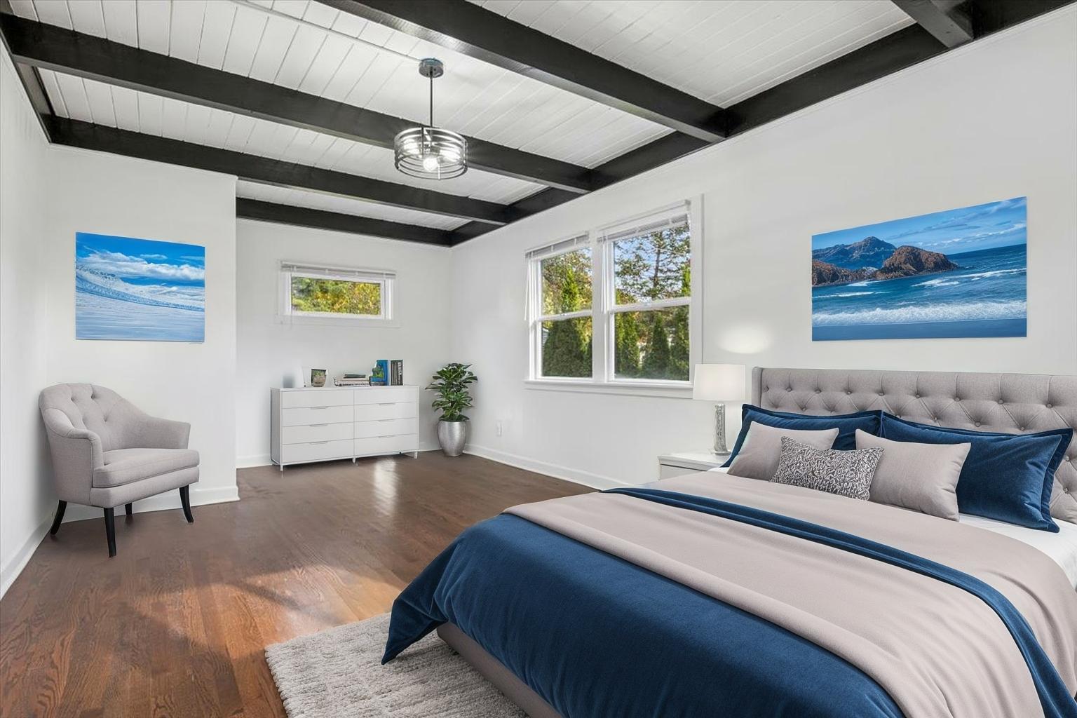 2004 Central Street, McHenry, IL 60050