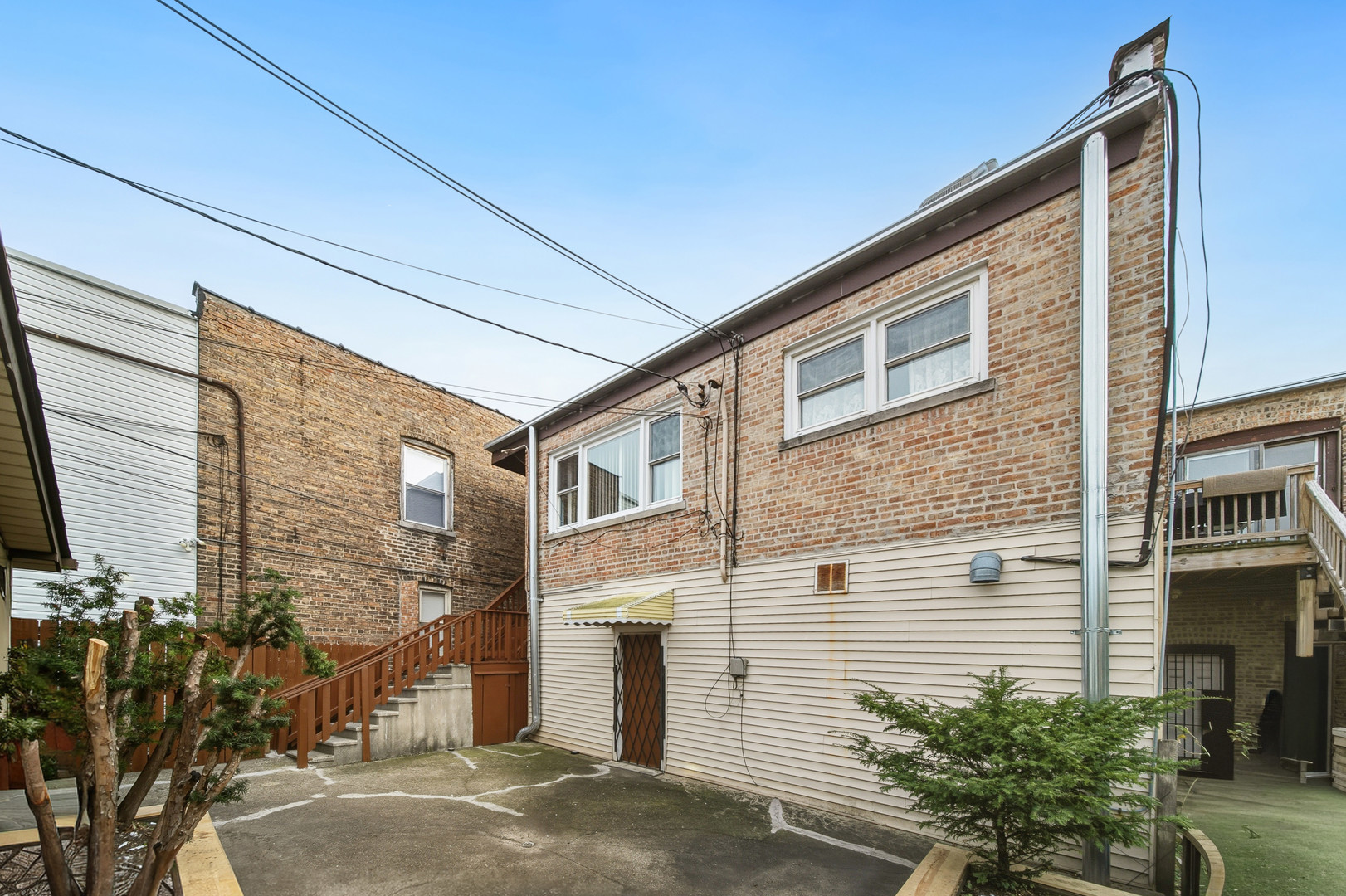 5230 W Belmont Avenue, Chicago, IL 60641