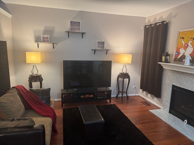 271 S Alder Creek Drive, Romeoville, IL 60446