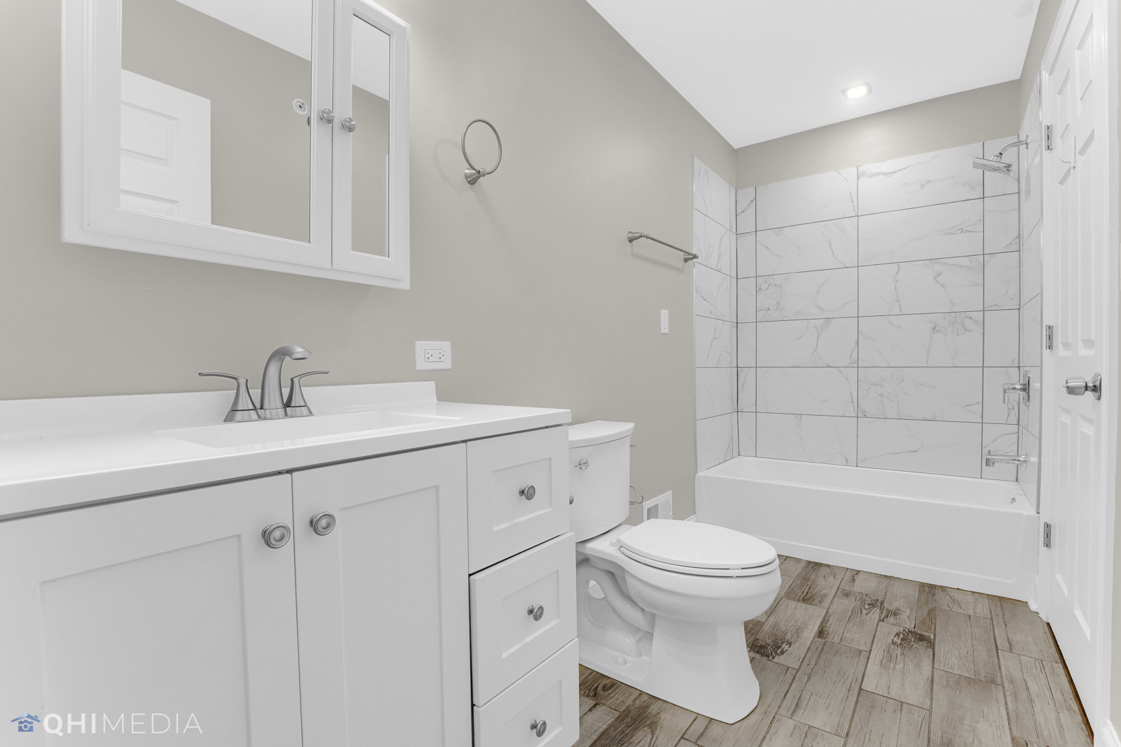 19 Augusta Street, Oak Park, IL 60302