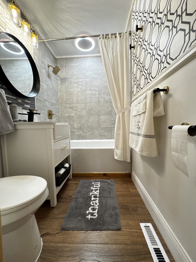 327 Tulsa Avenue, Carpentersville, IL 60110