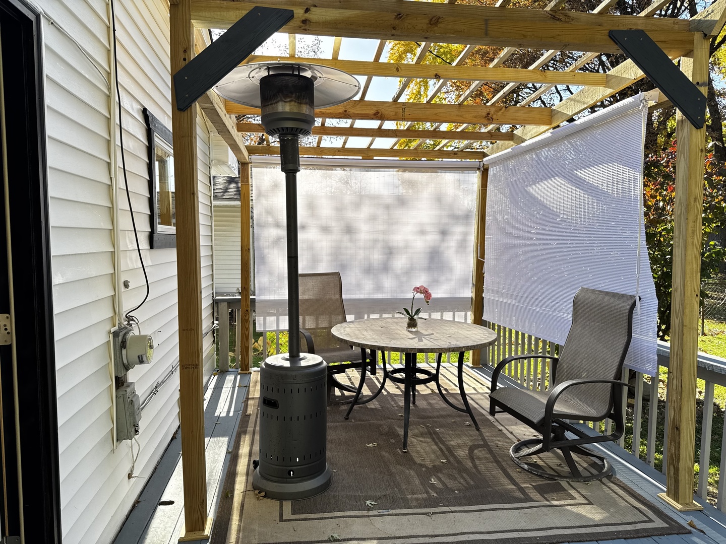 327 Tulsa Avenue, Carpentersville, IL 60110