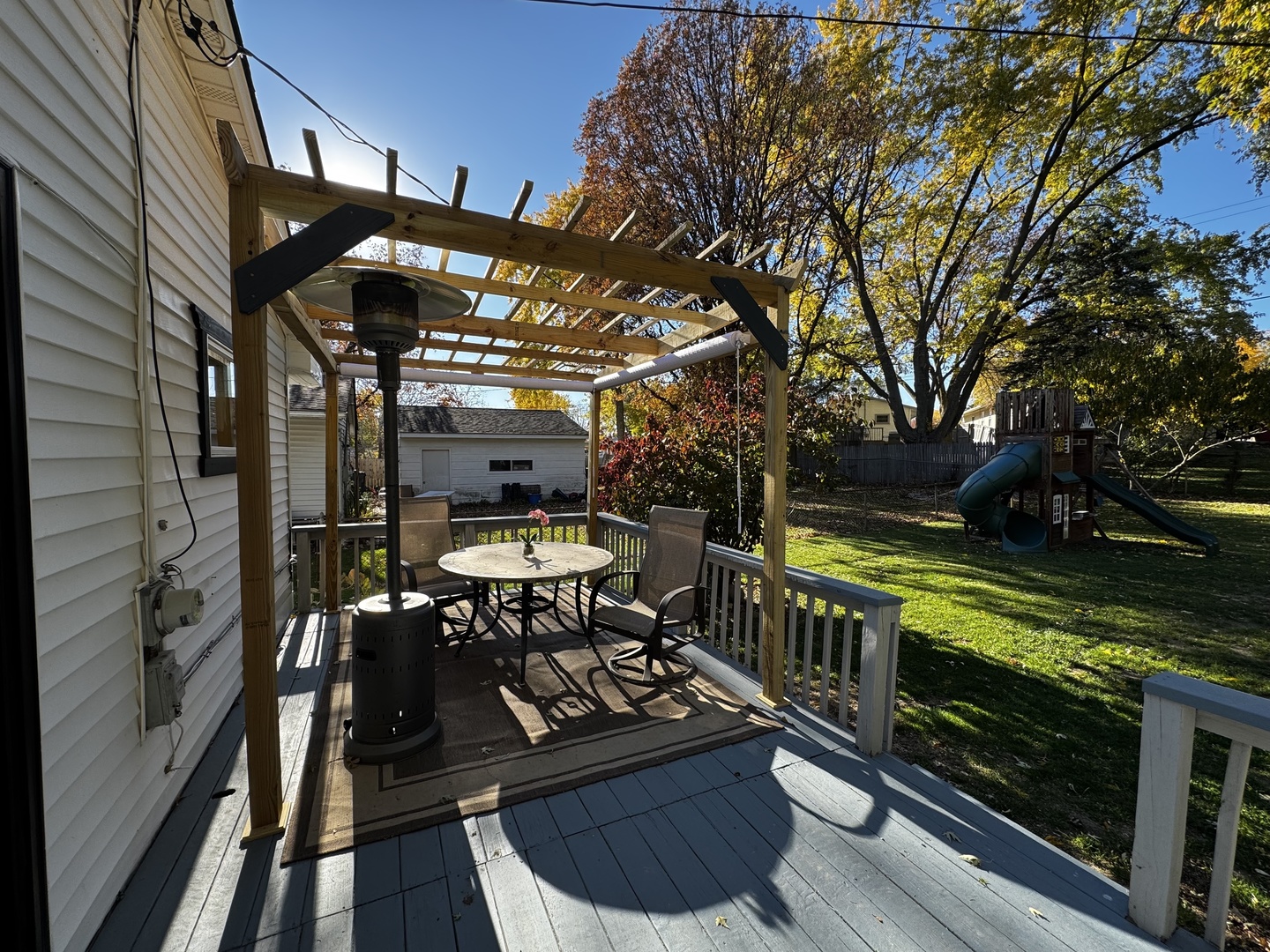 327 Tulsa Avenue, Carpentersville, IL 60110