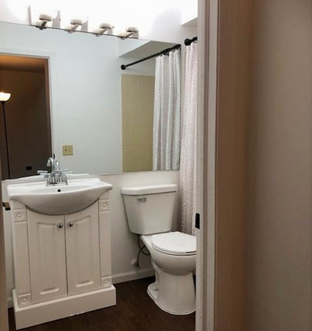 1943 Ozark Parkway #1943, Algonquin, IL 60102