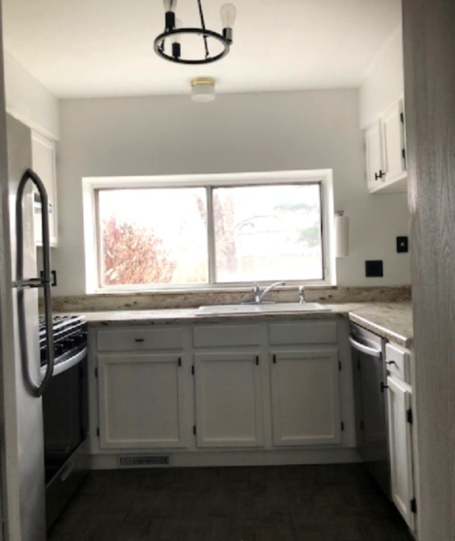 1943 Ozark Parkway #1943, Algonquin, IL 60102