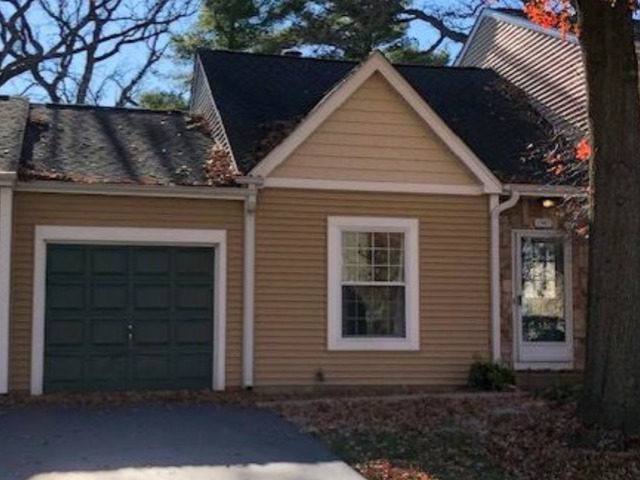 1943 Ozark Parkway #1943, Algonquin, IL 60102