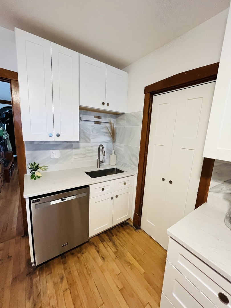 5133 W Wrightwood Avenue #2, Chicago, IL 60639