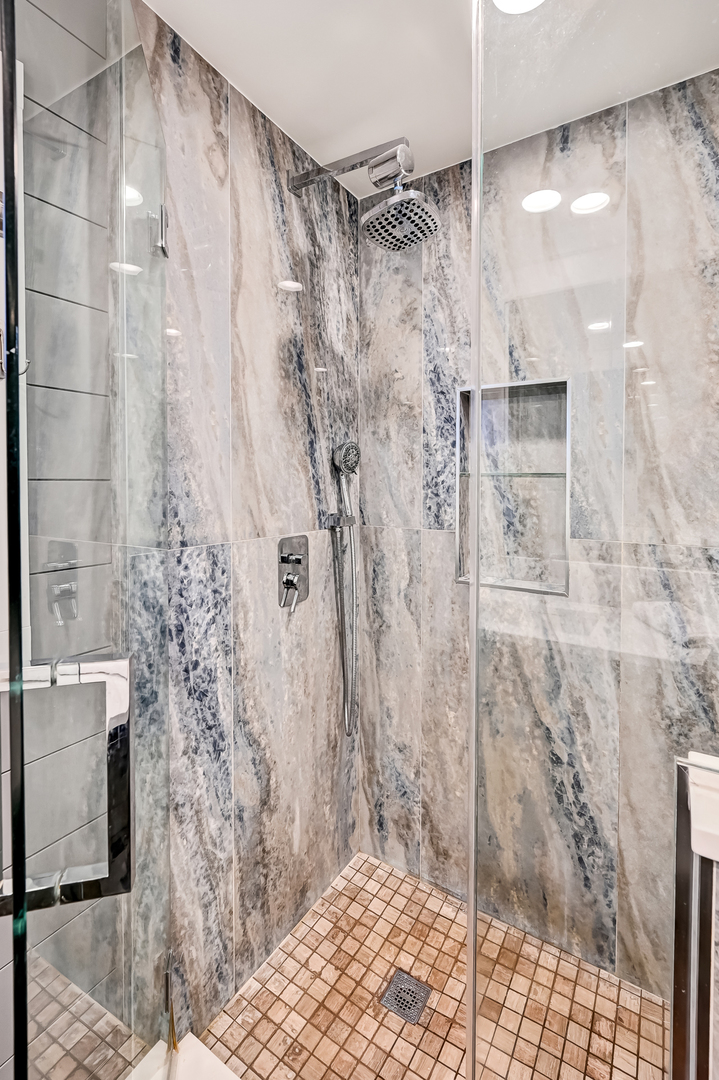 740 East Avenue, La Grange, IL 60525