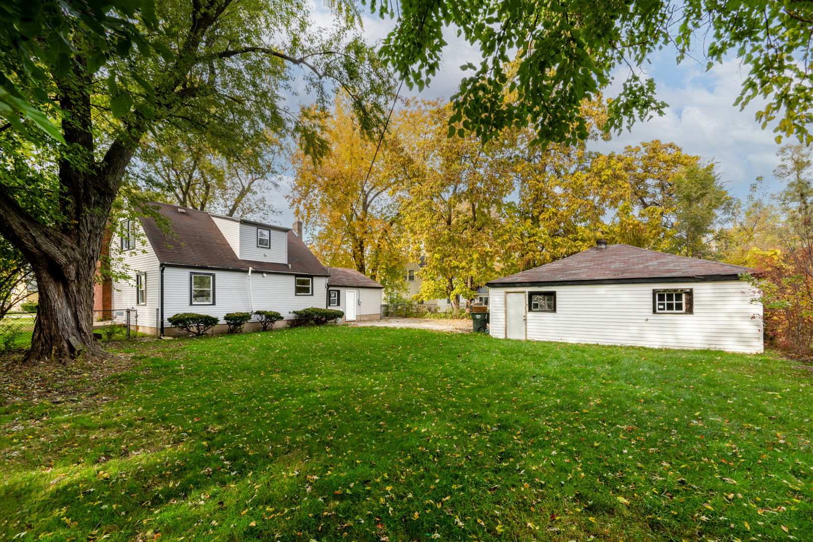 15823 S Saint Louis Avenue, Markham, IL 60428