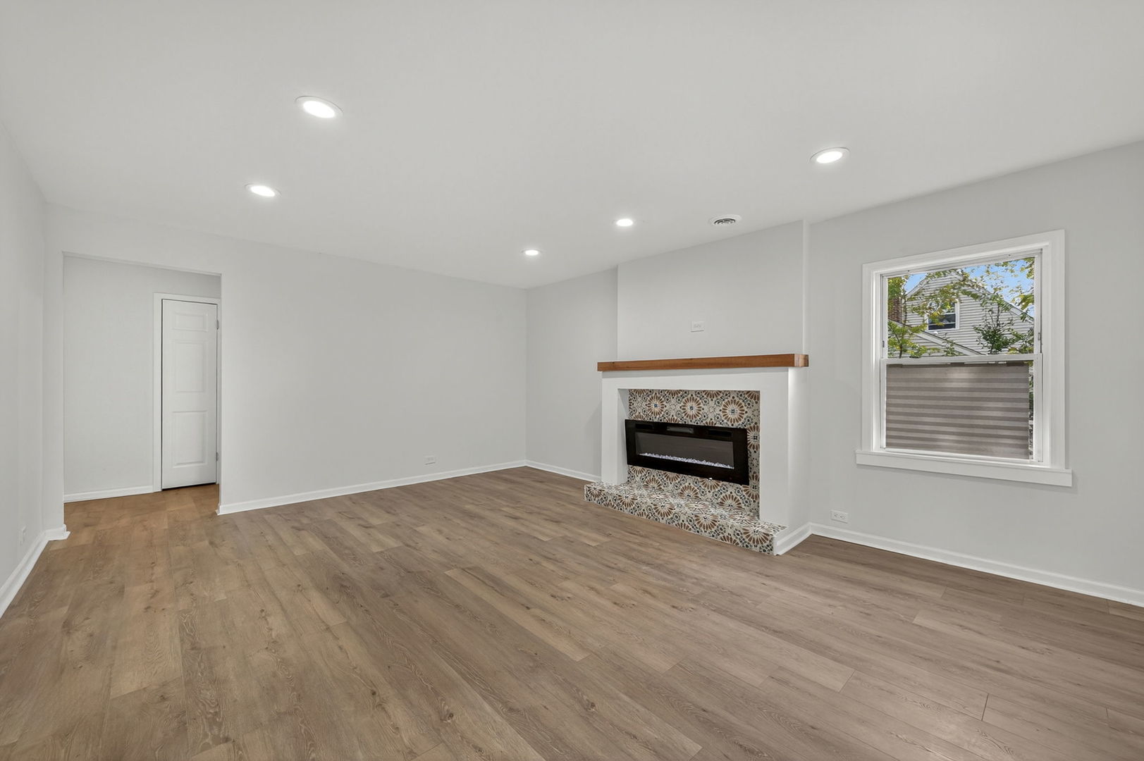 15823 S Saint Louis Avenue, Markham, IL 60428