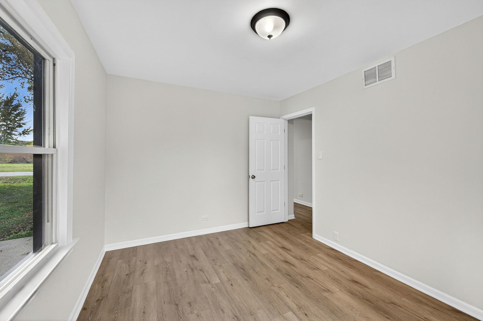 15823 S Saint Louis Avenue, Markham, IL 60428