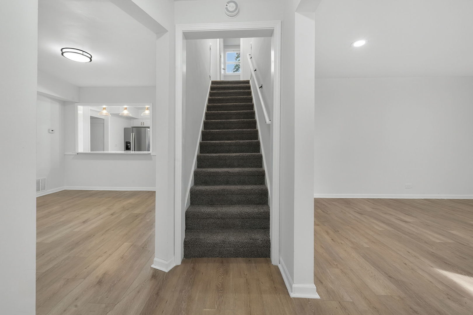 15823 S Saint Louis Avenue, Markham, IL 60428