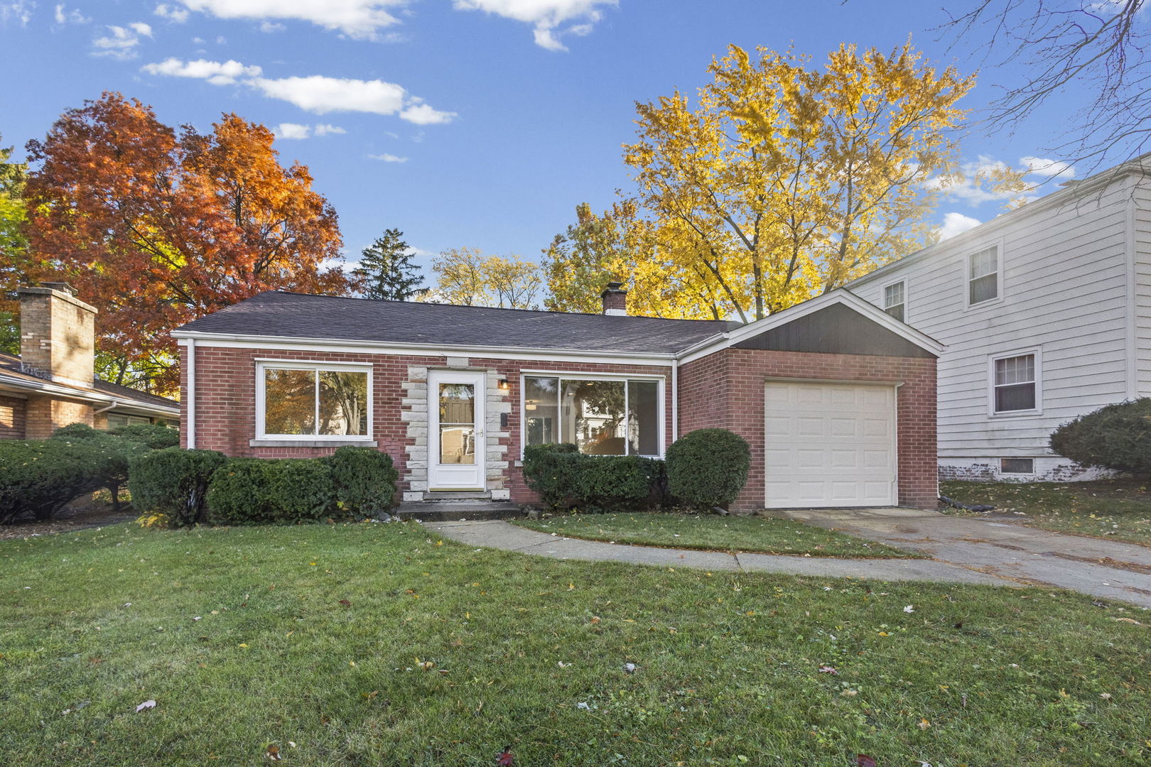 1307 Highridge Parkway, Westchester, IL 60154