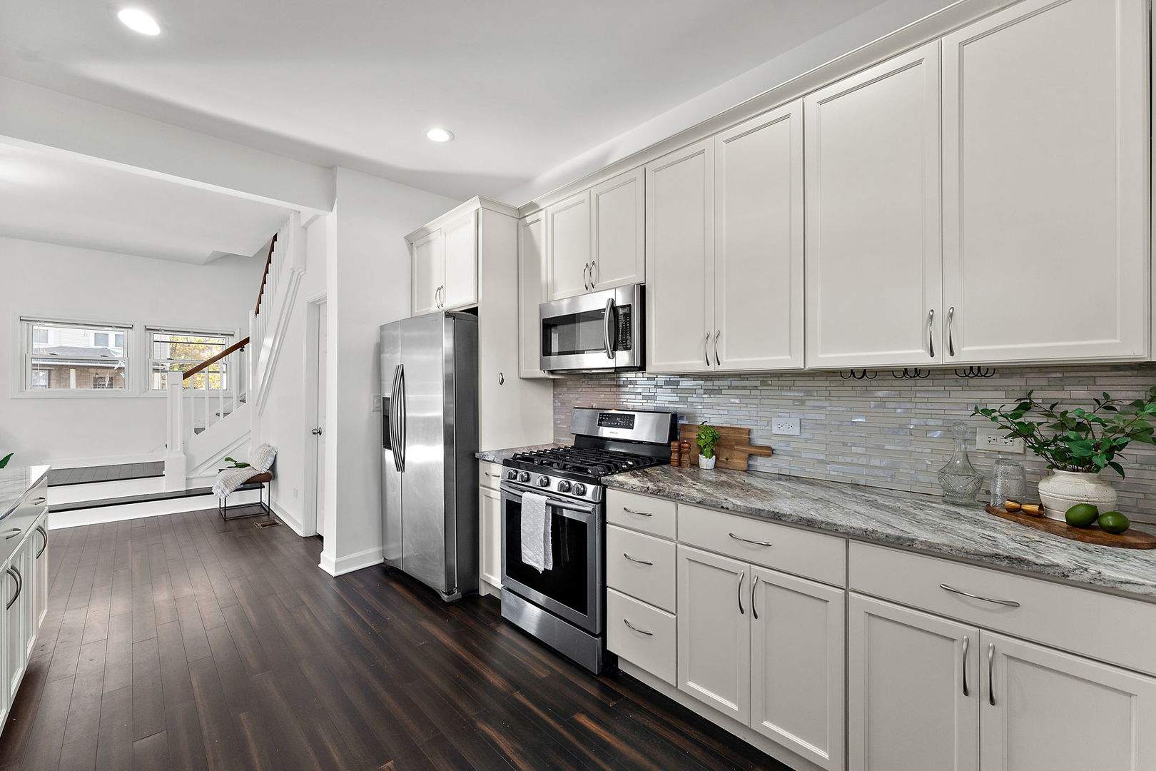 401 S 18th Avenue, Maywood, IL 60153