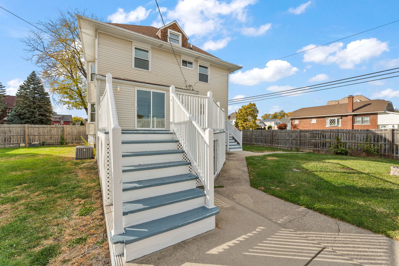 401 S 18th Avenue, Maywood, IL 60153