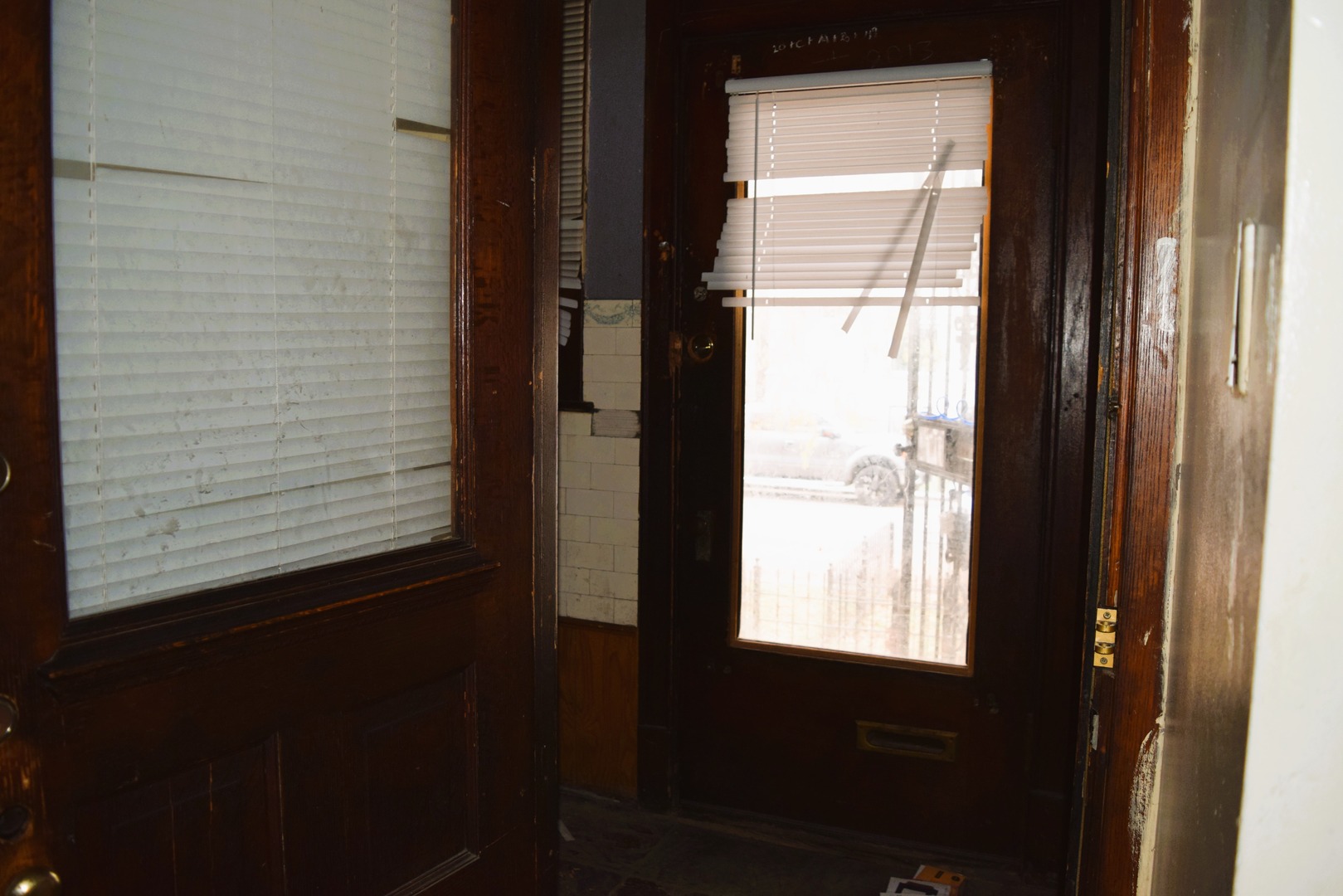 4252 W Gladys Avenue, Chicago, IL 60624