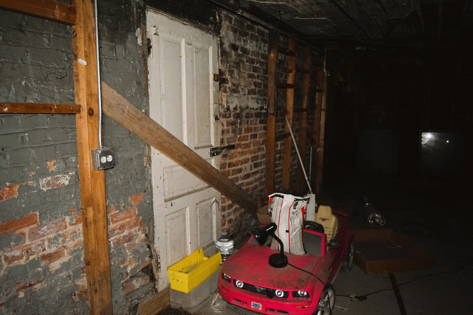 4252 W Gladys Avenue, Chicago, IL 60624