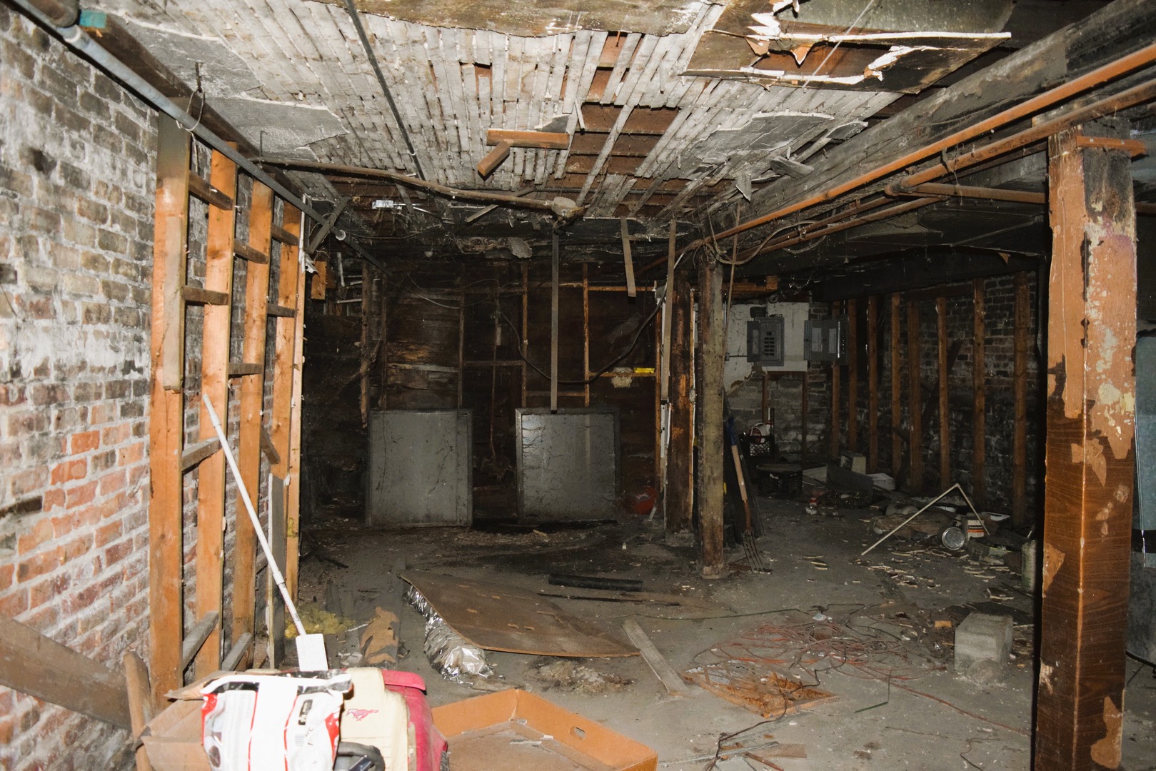 4252 W Gladys Avenue, Chicago, IL 60624