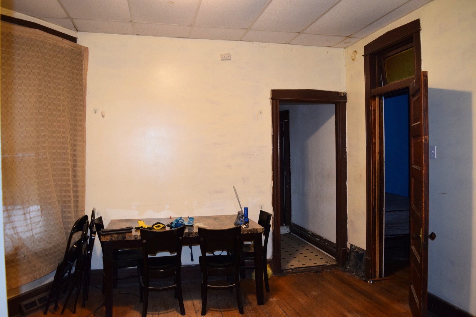 4252 W Gladys Avenue, Chicago, IL 60624