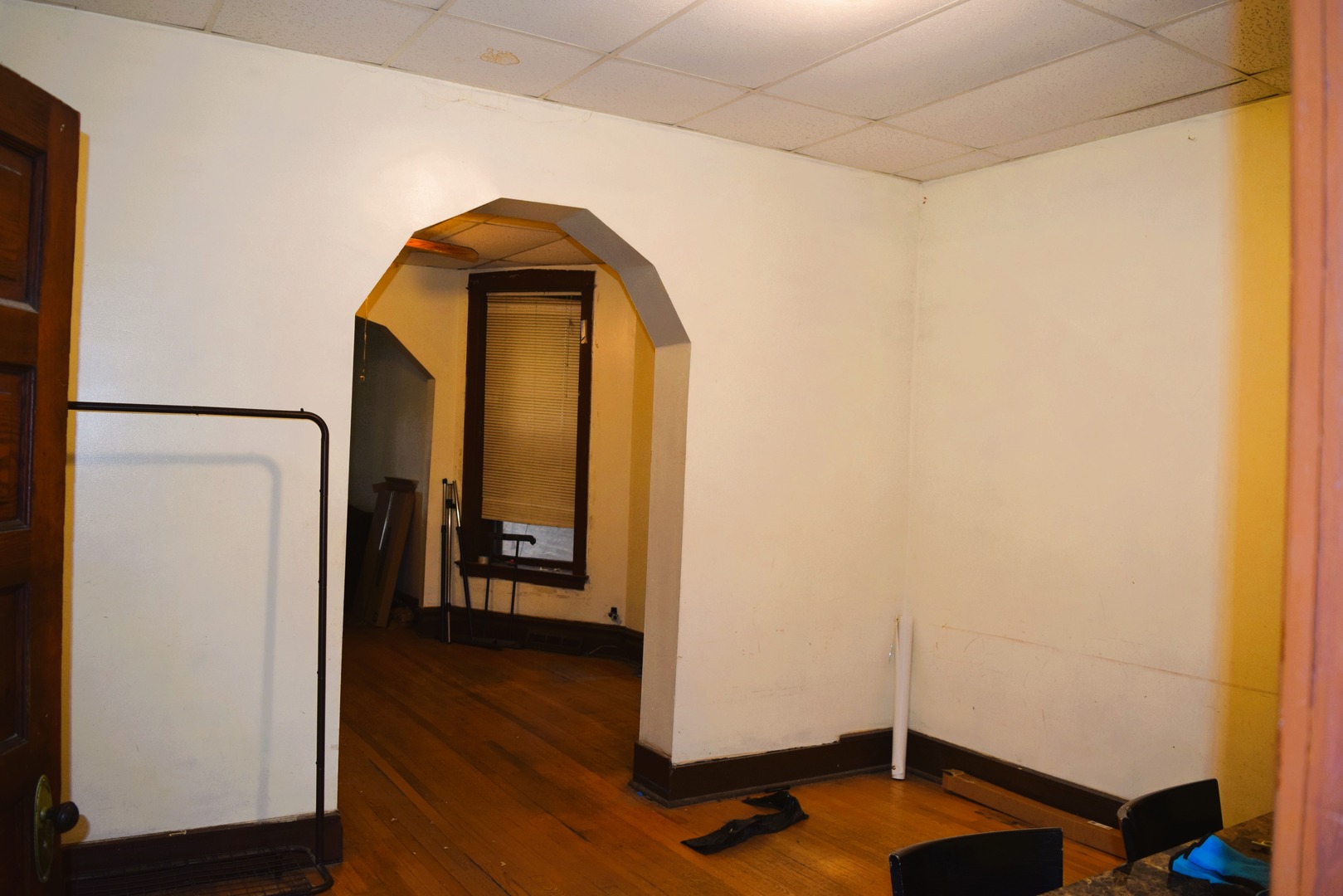 4252 W Gladys Avenue, Chicago, IL 60624