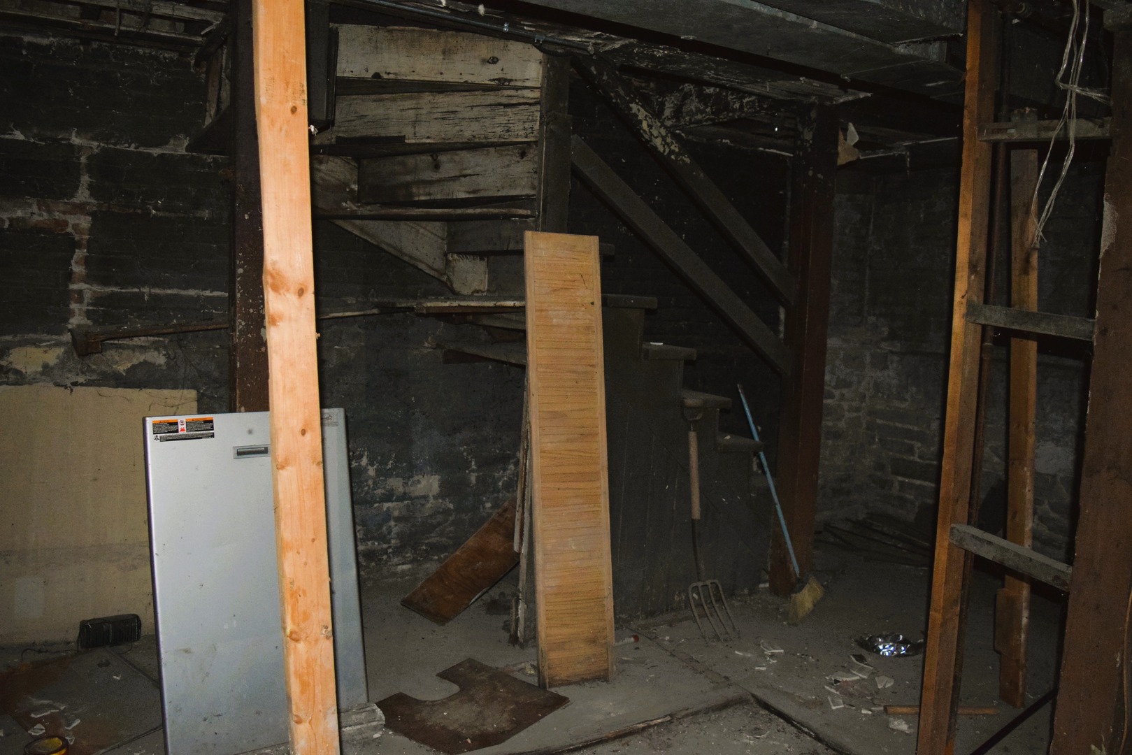 4252 W Gladys Avenue, Chicago, IL 60624