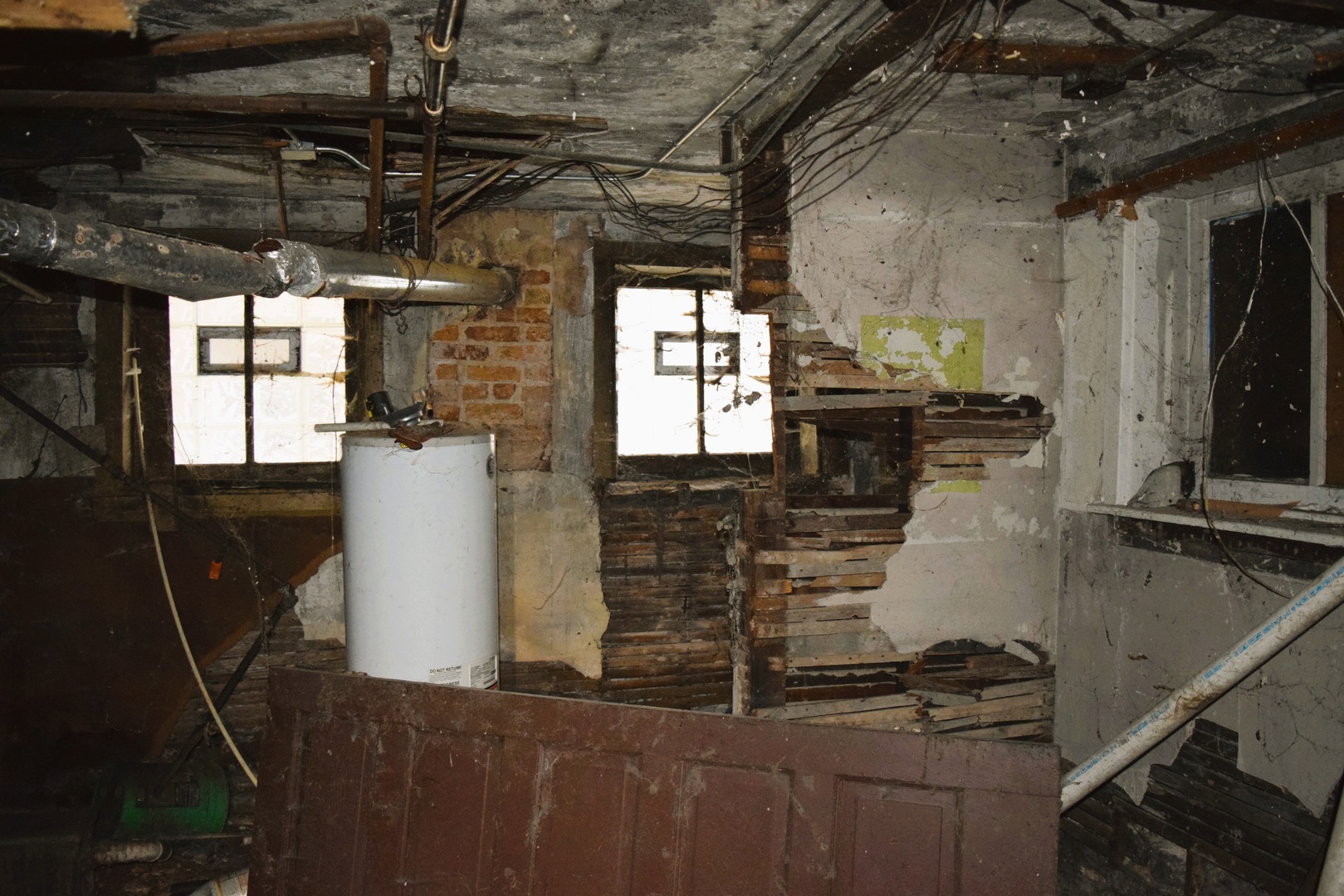 4252 W Gladys Avenue, Chicago, IL 60624