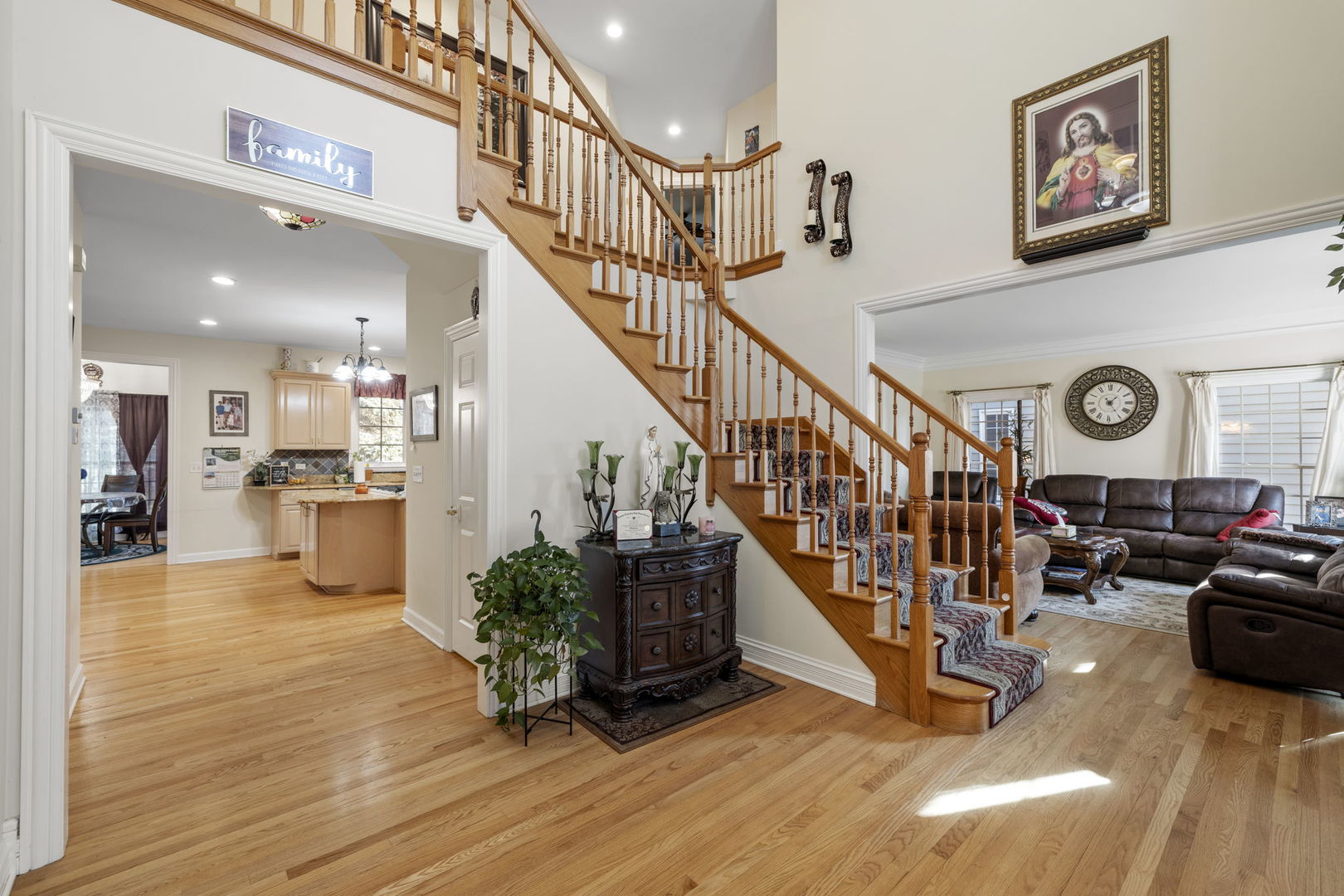 725 Heath Court, Westmont, IL 60559