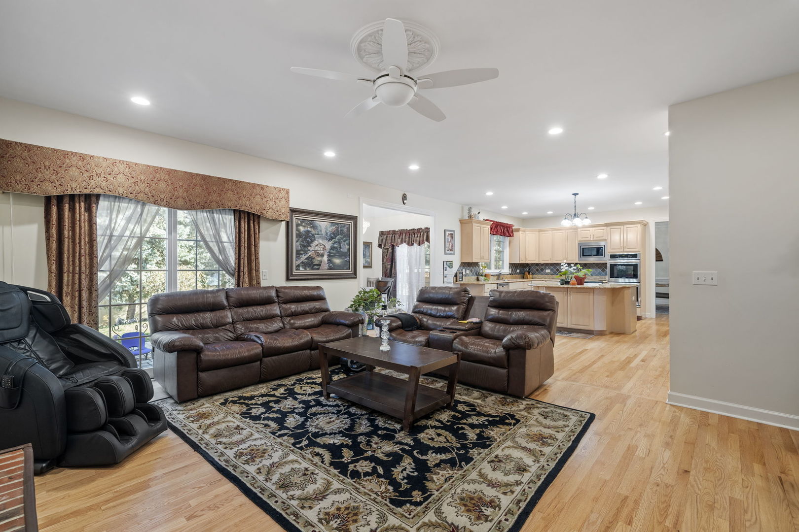 725 Heath Court, Westmont, IL 60559