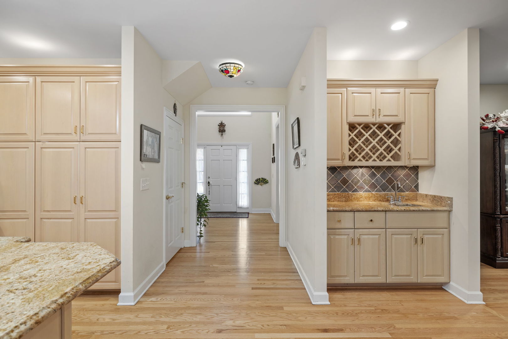 725 Heath Court, Westmont, IL 60559