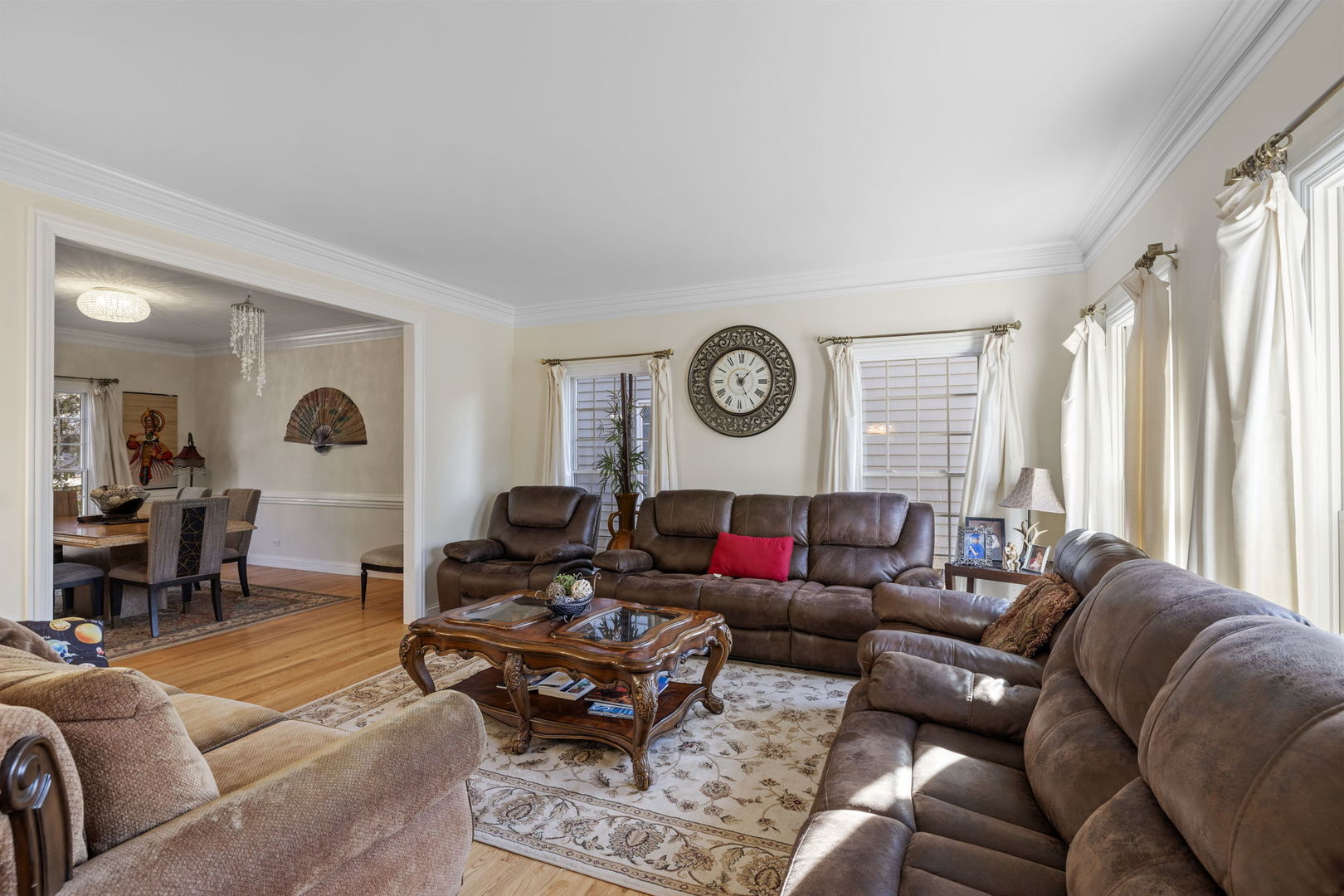 725 Heath Court, Westmont, IL 60559