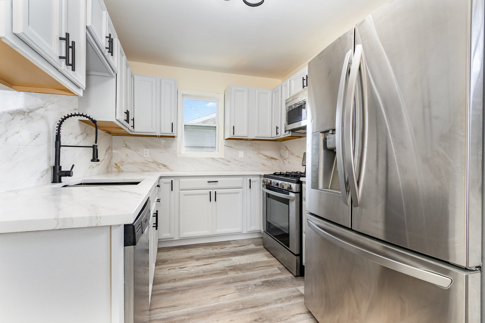 116 S Hammes Avenue, Joliet, IL 60436