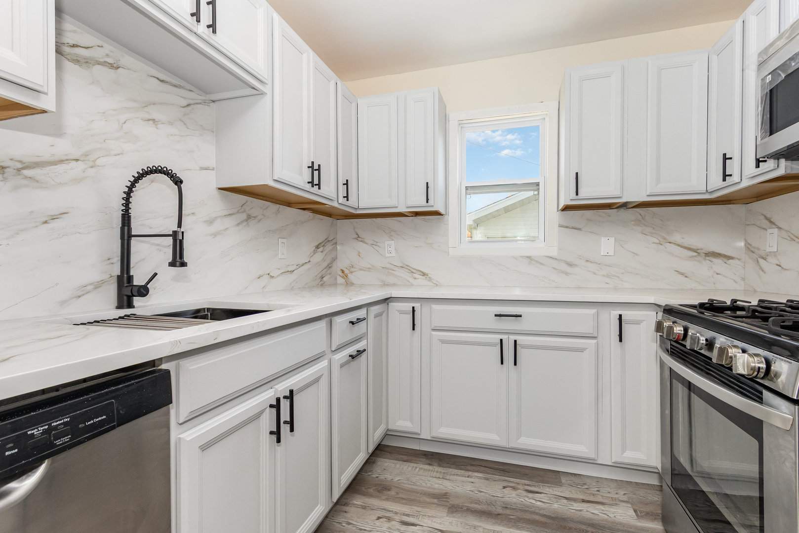 116 S Hammes Avenue, Joliet, IL 60436