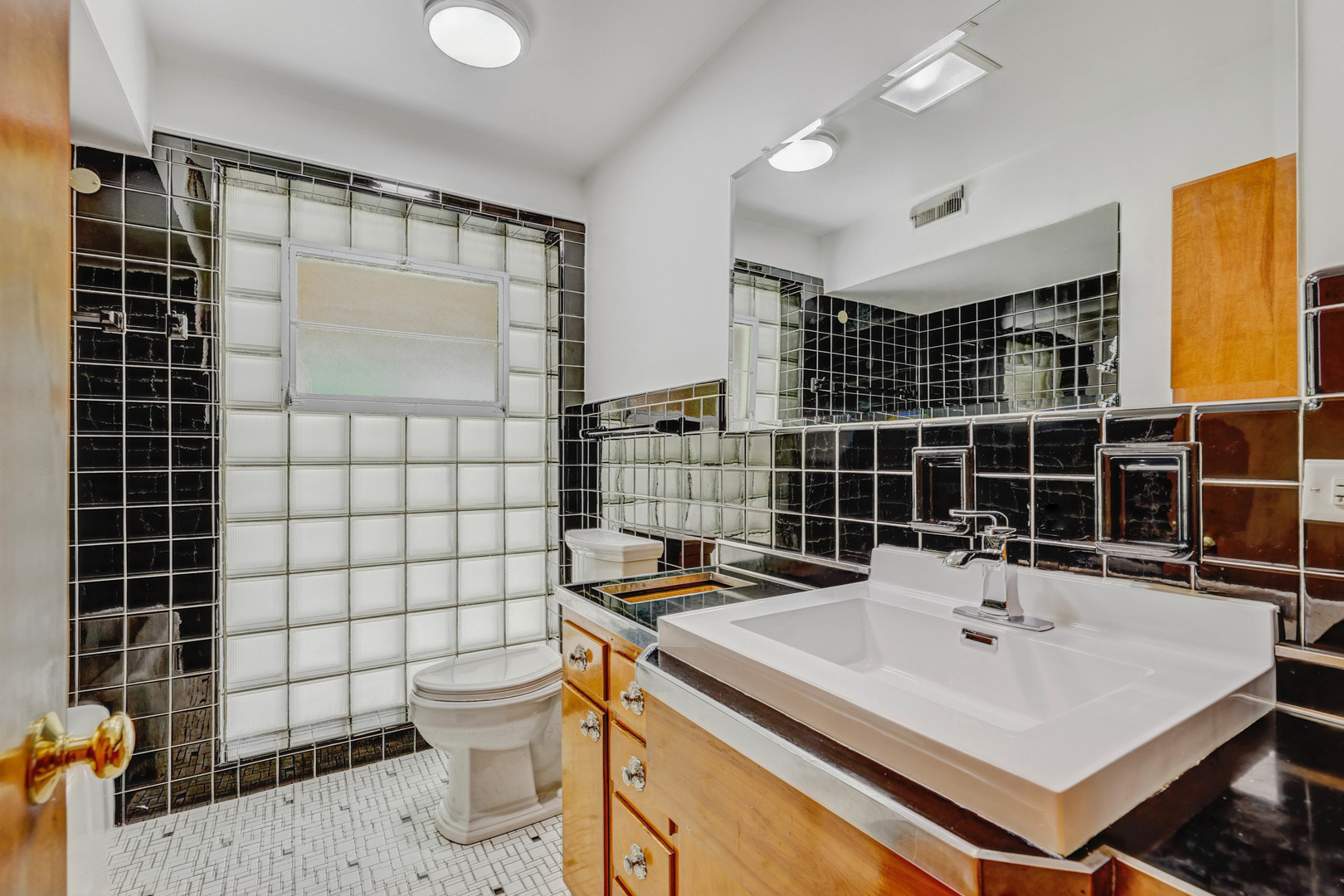 1401 Park Ridge Boulevard, Park Ridge, IL 60068