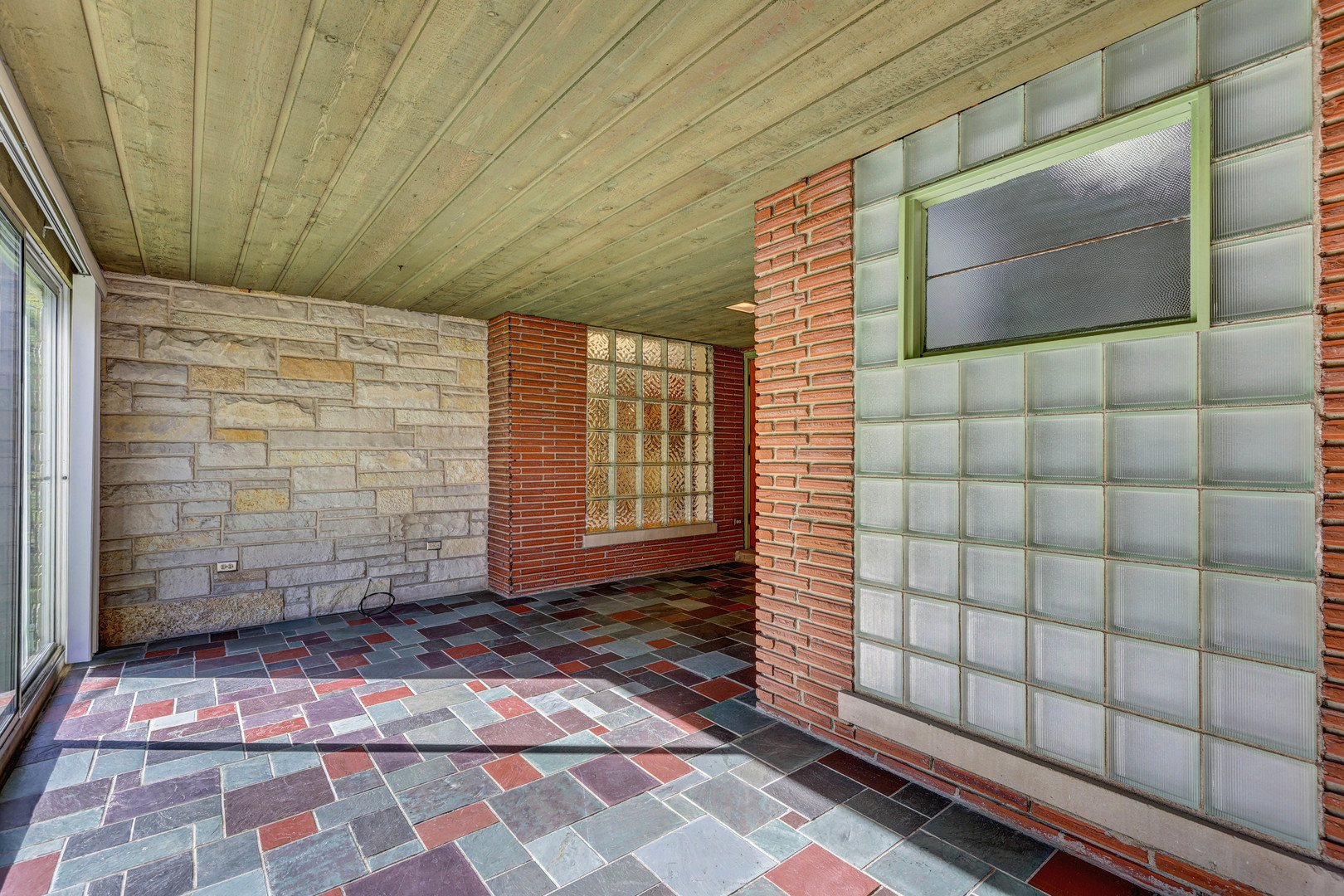 1401 Park Ridge Boulevard, Park Ridge, IL 60068