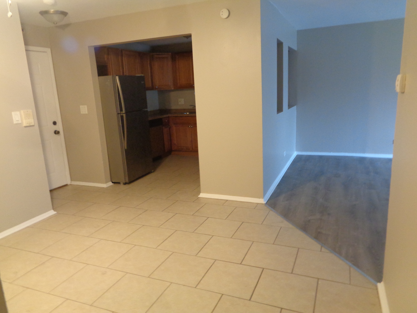 16W585 S Mockingbird Lane #207, Willowbrook, IL 60527