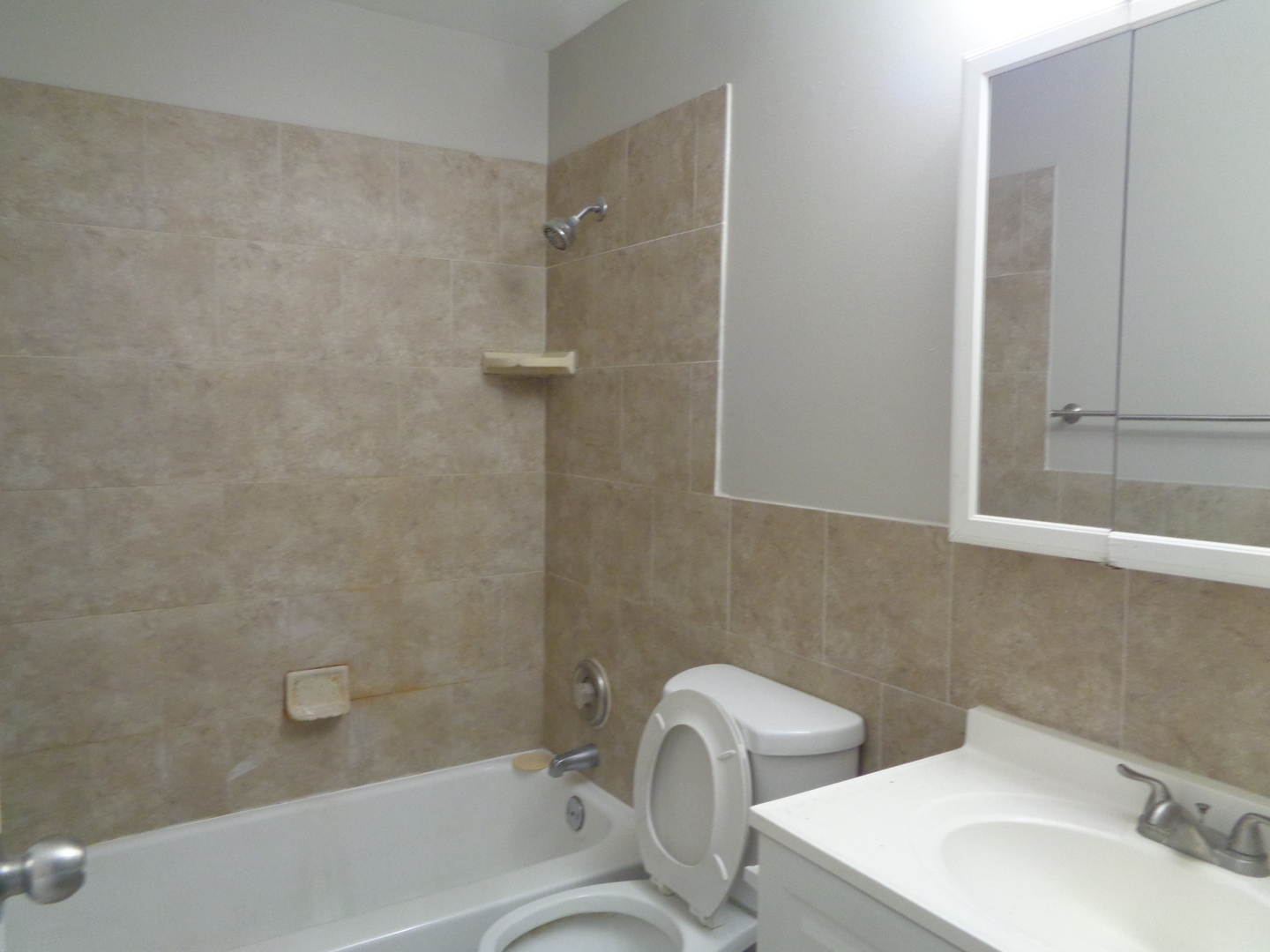 16W585 S Mockingbird Lane #207, Willowbrook, IL 60527