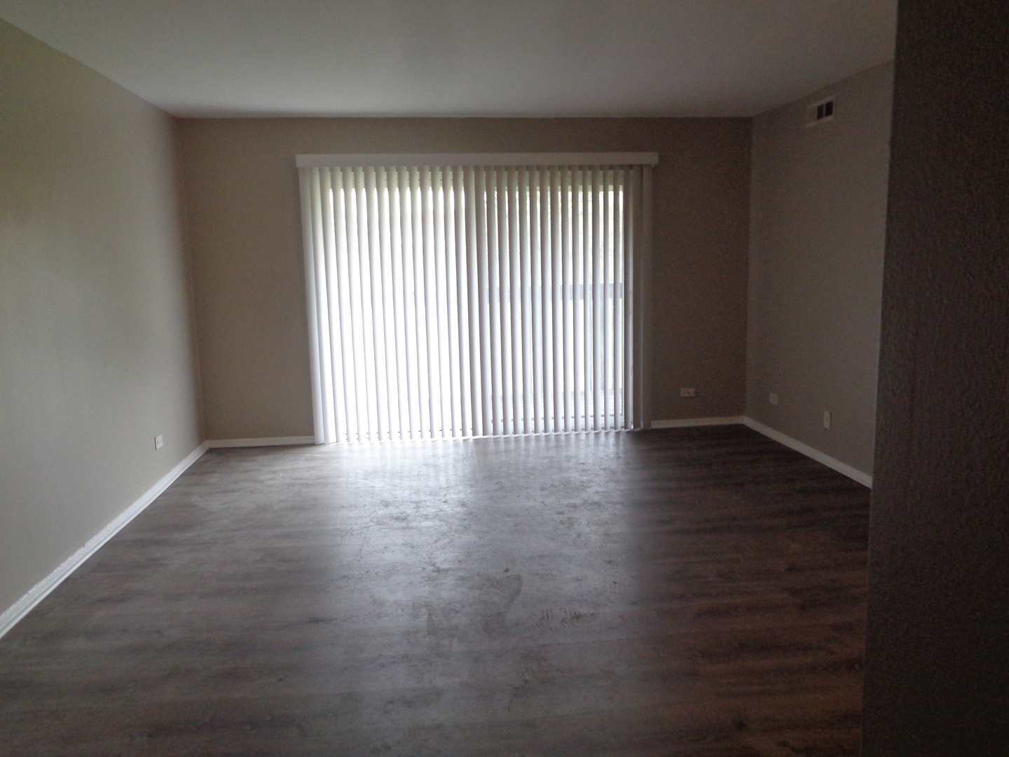 16W585 S Mockingbird Lane #207, Willowbrook, IL 60527