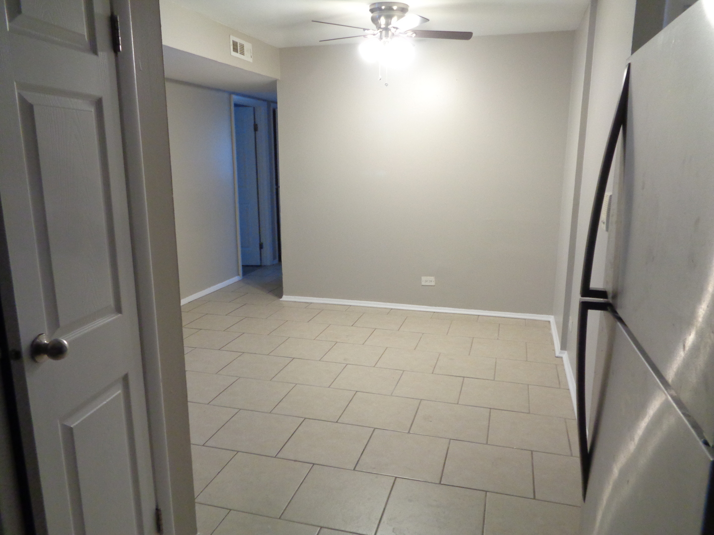 16W585 S Mockingbird Lane #207, Willowbrook, IL 60527