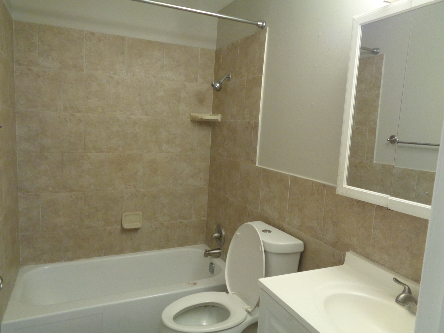 16W585 S Mockingbird Lane #207, Willowbrook, IL 60527