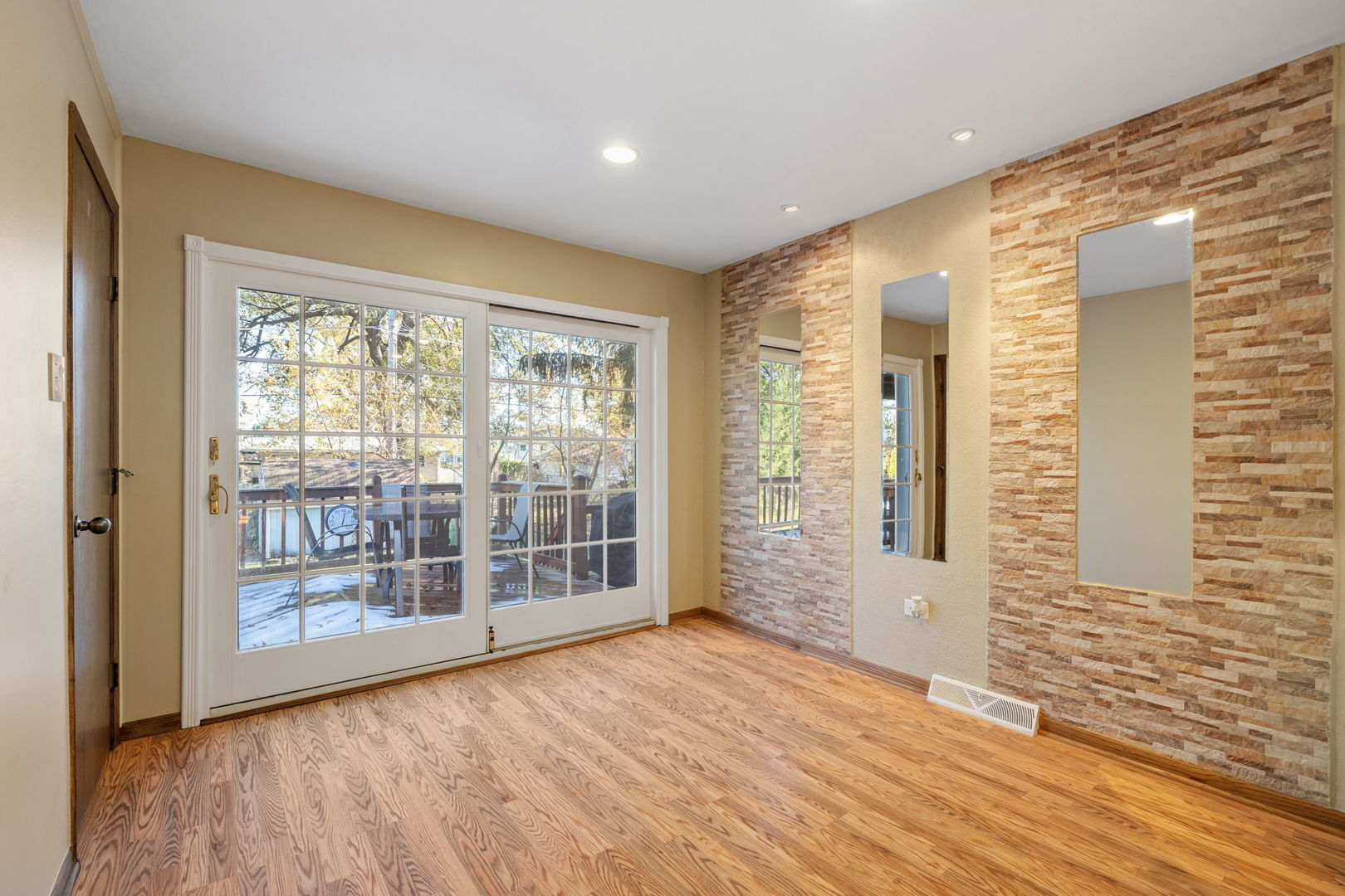 8519 Lorel Avenue, Burbank, IL 60459