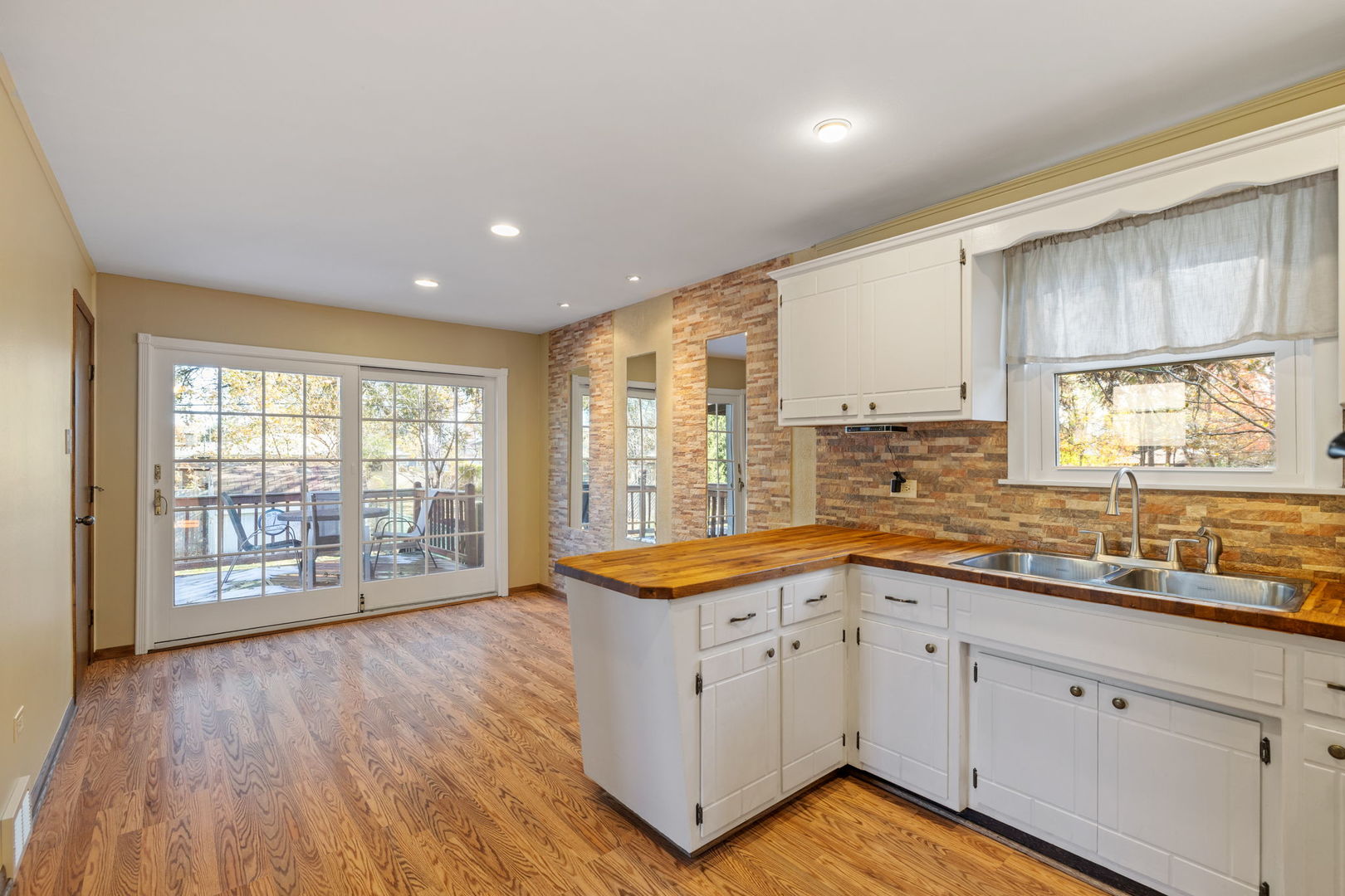 8519 Lorel Avenue, Burbank, IL 60459