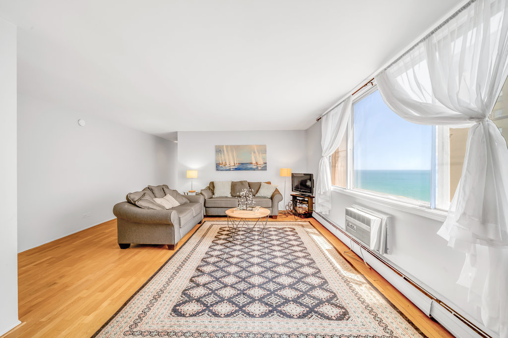 6325 N Sheridan Road #1903, Chicago, IL 60660