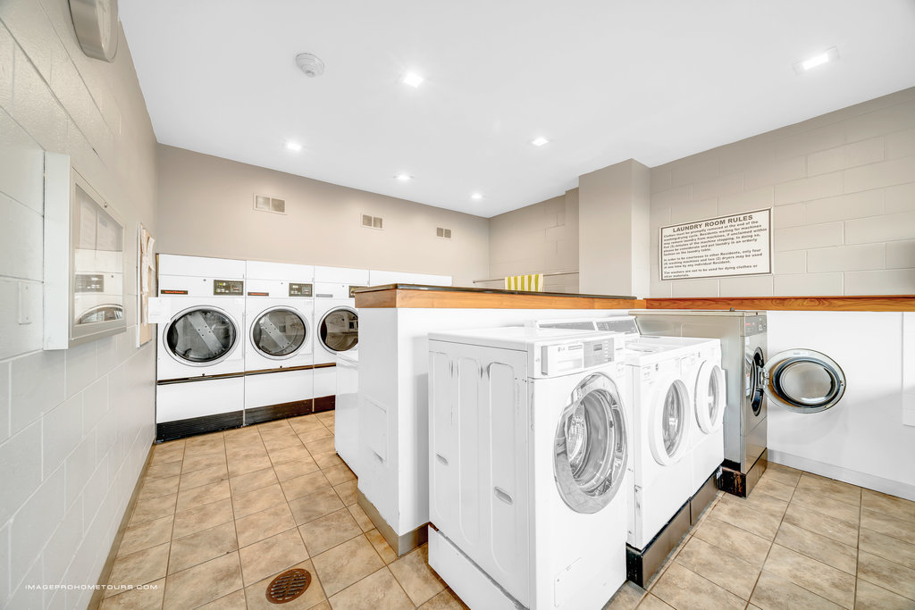 6325 N Sheridan Road #1903, Chicago, IL 60660