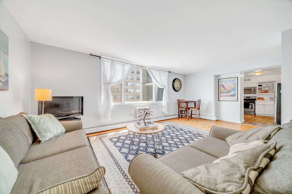 6325 N Sheridan Road #1903, Chicago, IL 60660