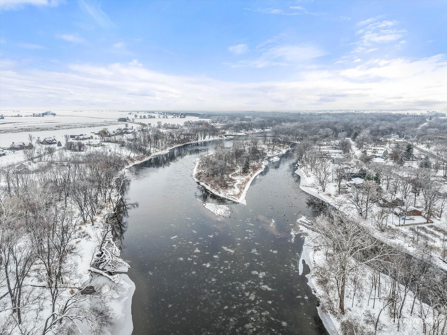 122 Belle Rive Drive, Millington, IL 60537