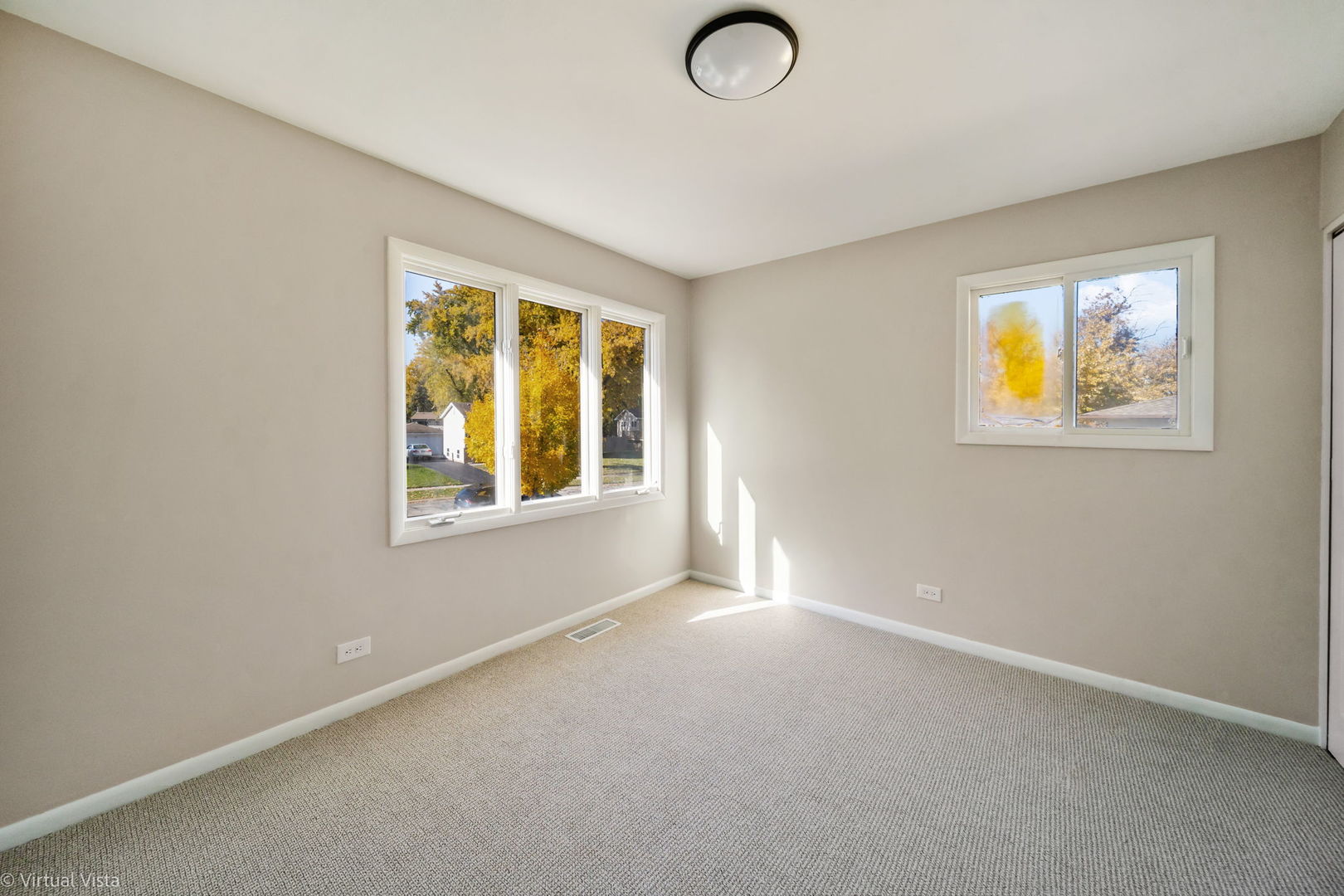 7209 Hawthorne Avenue, Woodridge, IL 60517