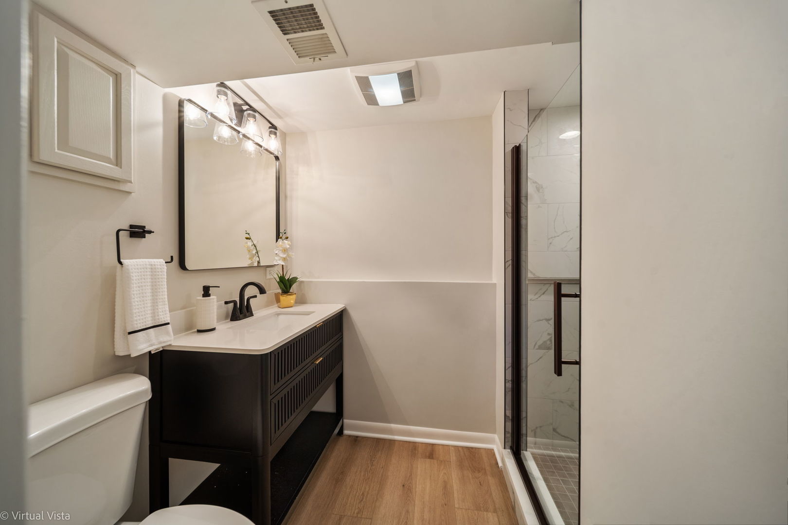 7209 Hawthorne Avenue, Woodridge, IL 60517