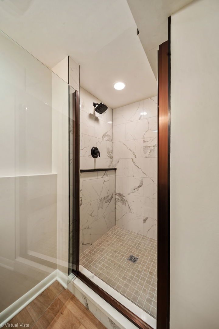 7209 Hawthorne Avenue, Woodridge, IL 60517