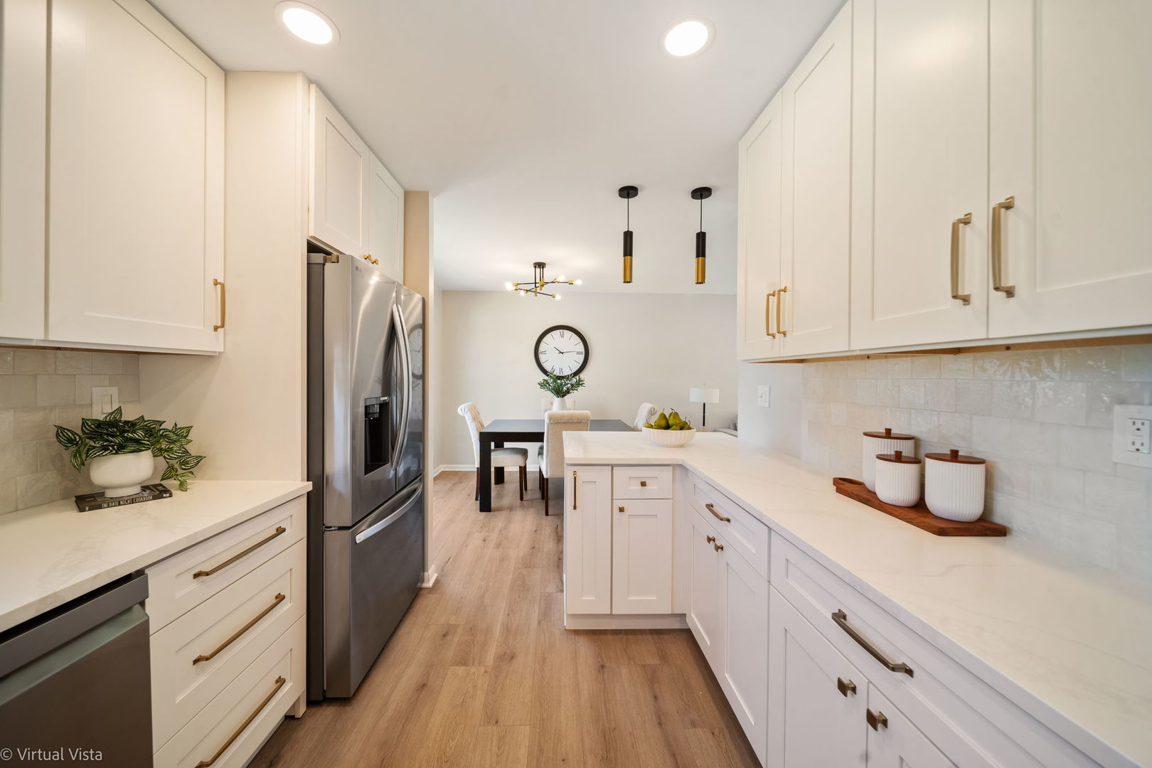 7209 Hawthorne Avenue, Woodridge, IL 60517