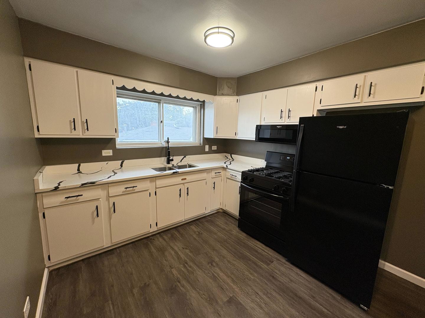 3117 S Laramie Avenue #3N, Cicero, IL 60804